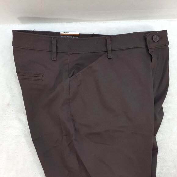 Lee Effortless Wash & Wear Pants 10 Short Relaxed Fit Straight Leg Dk Brown NWT - Picture 12 of 13